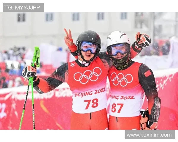 高山滑雪回转赛最新排名揭晓选手表现与成绩分析