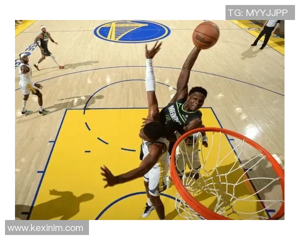 勇士主帅史蒂夫·科尔公开力挺安东尼·爱德华兹,认为后者是球队未来的核心力量 勇士主帅史蒂夫·科尔公开力挺安东尼·爱德华兹,认为后者是球队未来的核心力量