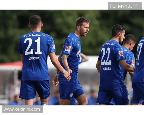 沙尔克04客场逆转云达不莱梅,险胜取宝贵3分 沙尔克04客场逆转云达不莱梅,险胜取宝贵3分